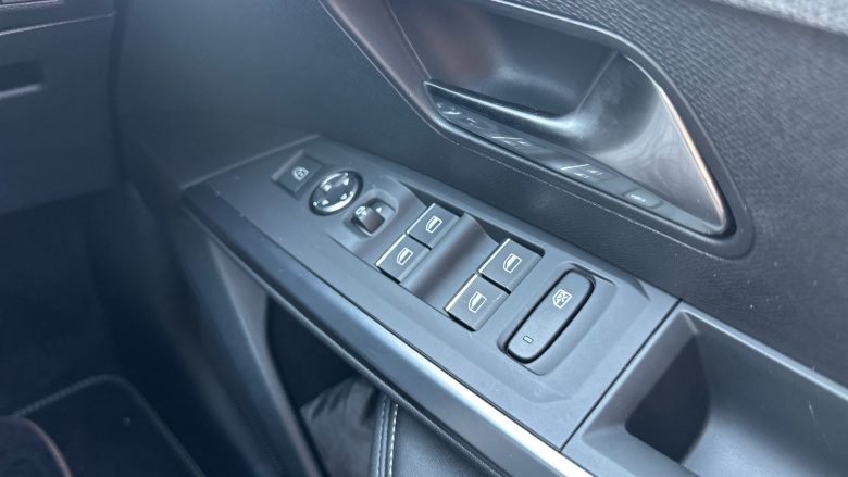 Peugeot 5008 157kW GT 73kWh 5dr Auto Electric Estate